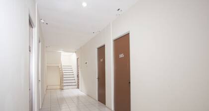 RedDoorz Plus near Galaxy Mall