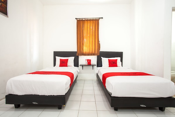 Bureau, Wi-Fi gratuit, draps fournis