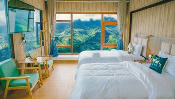 Deluxe Twin Room | 1 bedroom, desk, blackout drapes, soundproofing