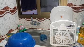 Studio | Private kitchen | Fridge, microwave, stovetop, coffee/tea maker