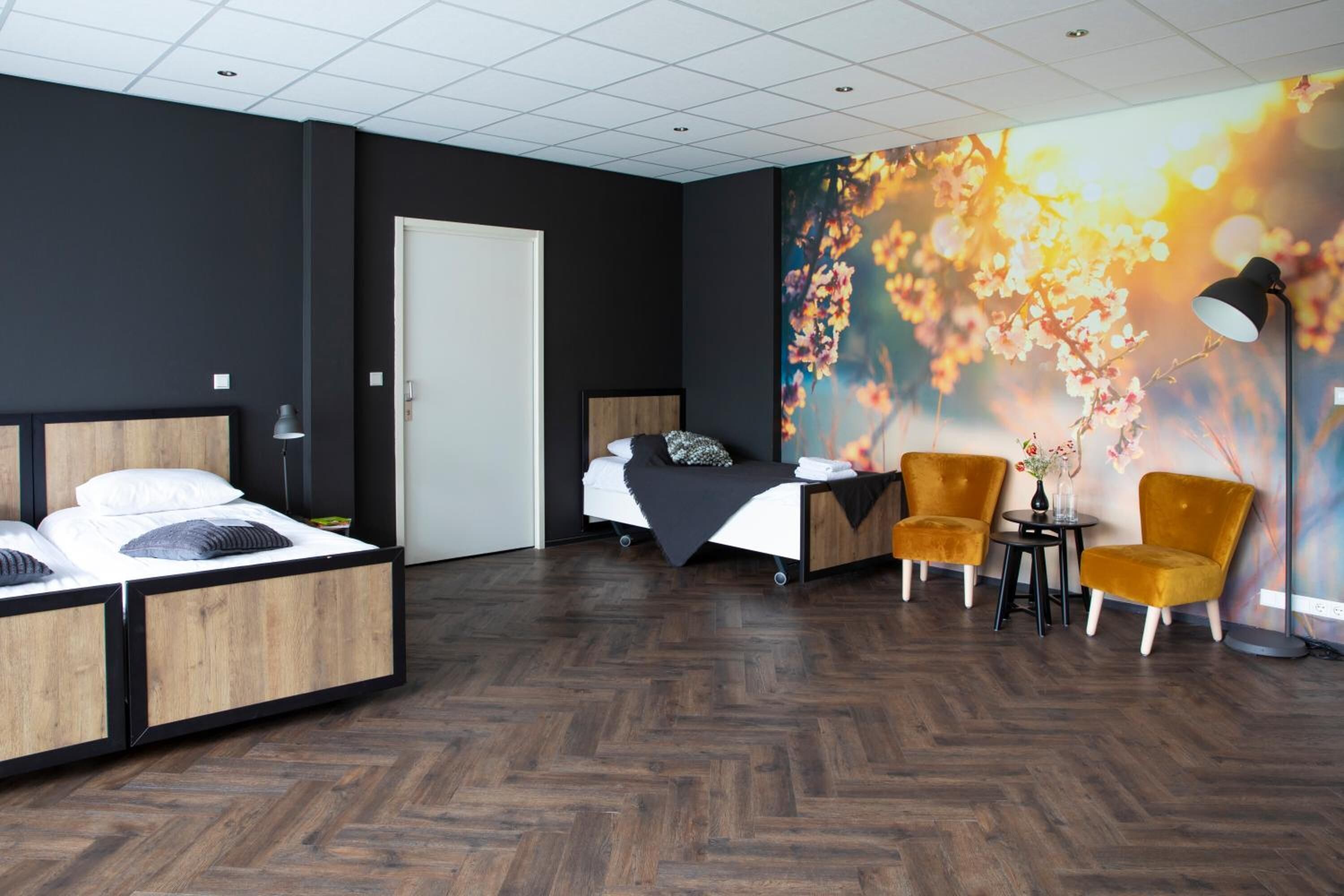 desk, soundproofing, cots/infant beds, rollaway beds