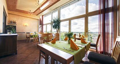 Hotel Bauer Großbettlingen