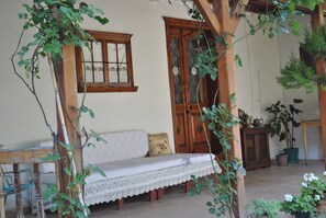 Gelincik Village House Garden | Living area