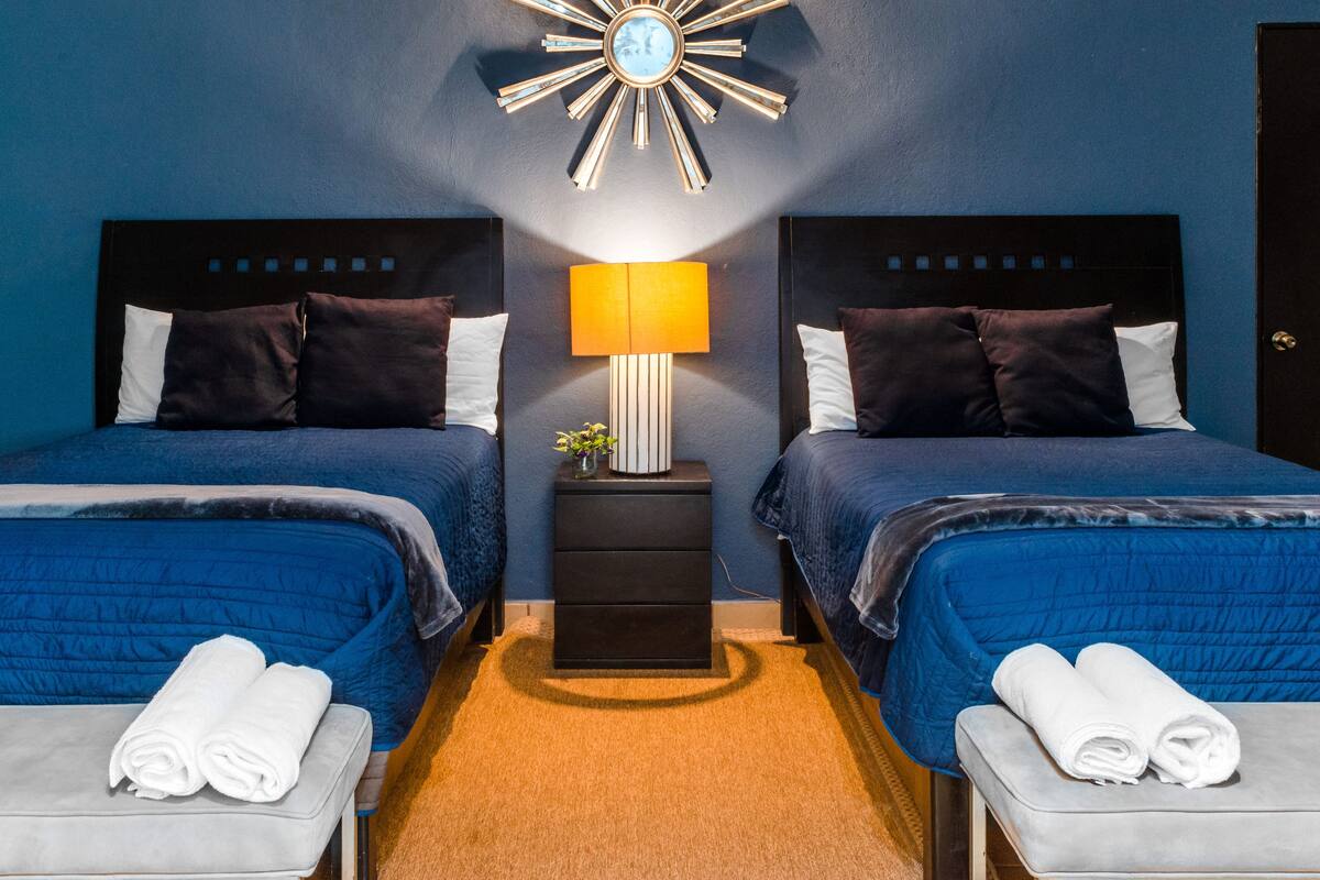 Basic Double Room | Free WiFi, bed sheets