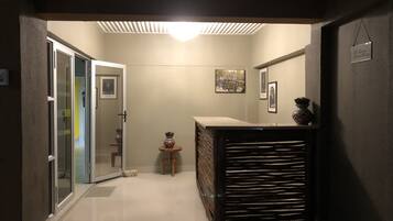 Check-in/check-out kiosk