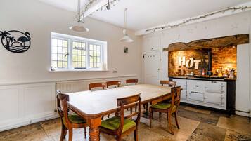 Free daily cooked-to-order breakfast