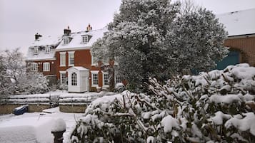 Fachada da propriedade