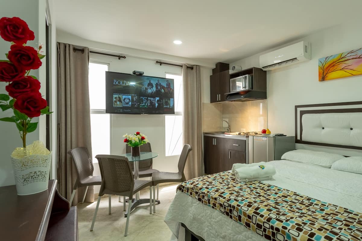 Family Quadruple Room | Laptop workspace, iron/ironing board, free WiFi, bed sheets