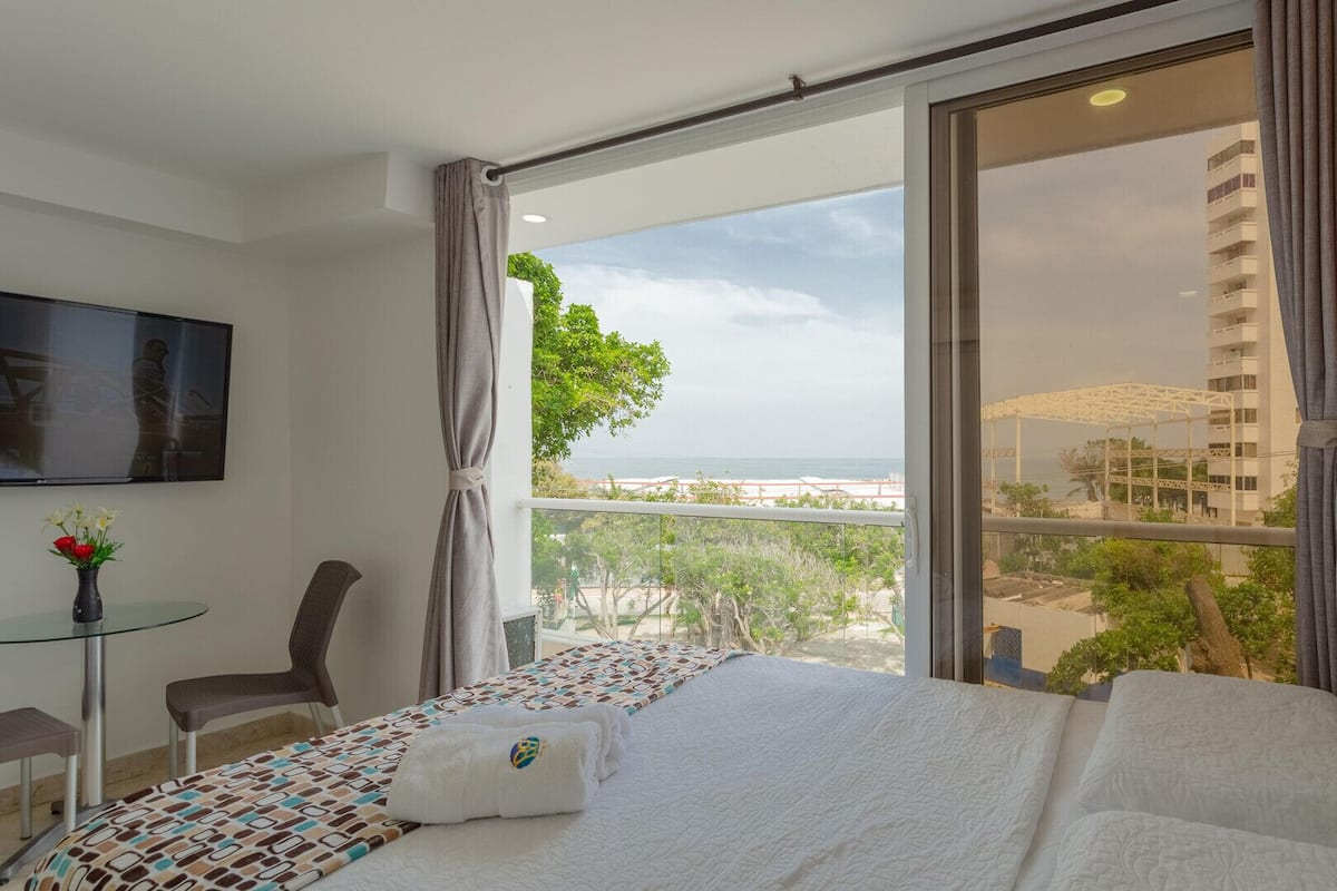 Laptop workspace, iron/ironing board, free WiFi, bed sheets