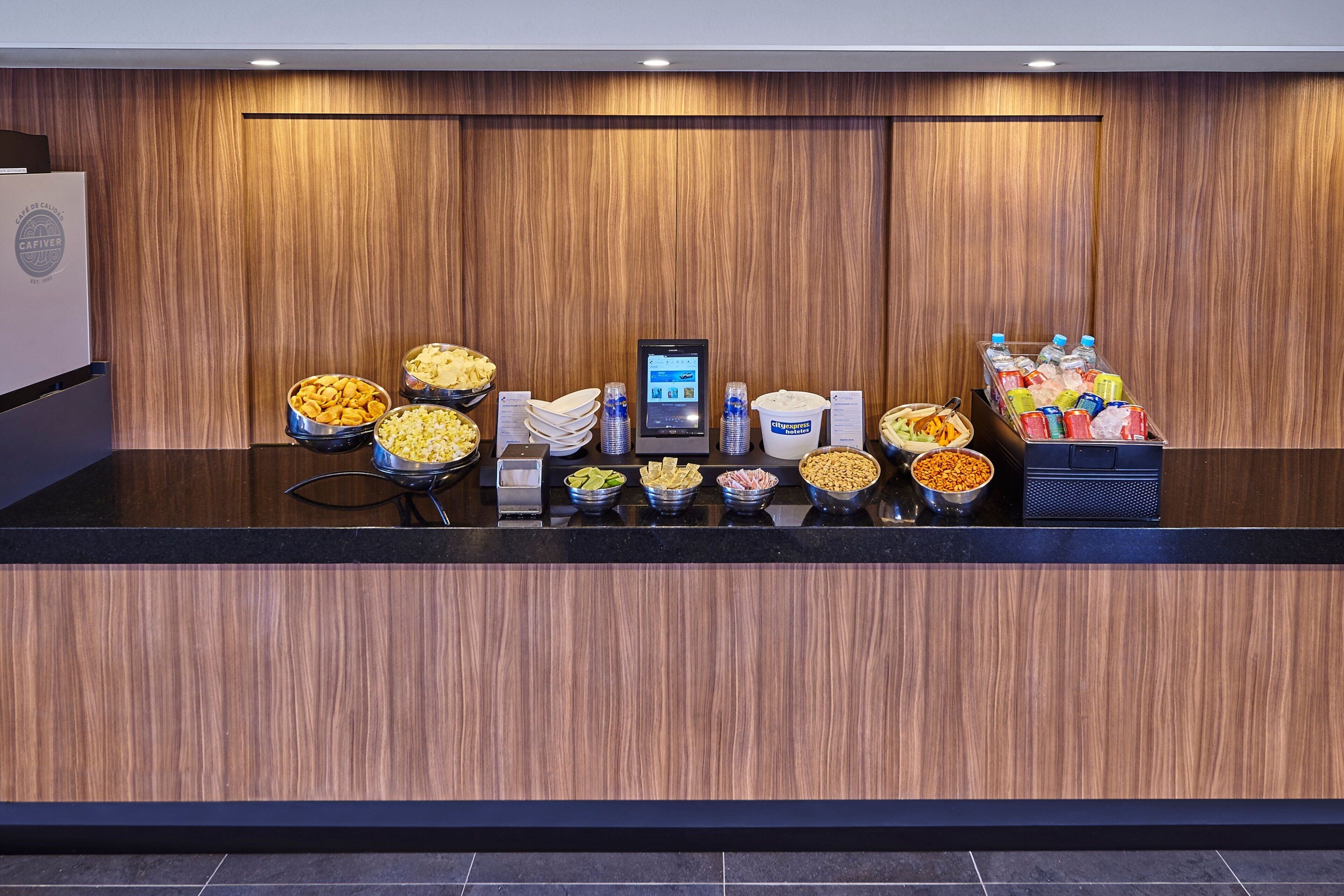 free daily full breakfast