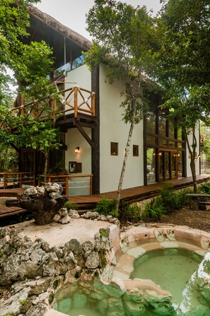 Alberca al aire libre 