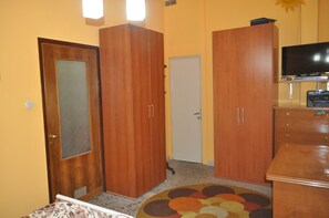 Chambre Triple Affaires, 1 chambre, salle de bains privée