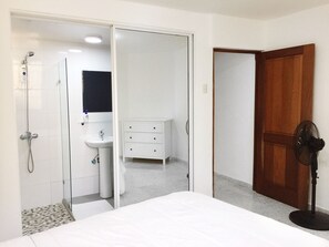 Family Apartment, 2 Bedrooms, Accessible, Non Smoking | Bathroom sink - Apartamento  - Gazcue - Santo Domingo (Santo Domingo)