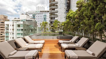 Alberca al aire libre