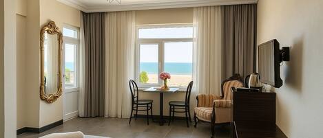 Fer et planche à repasser, Wi-Fi gratuit, draps fournis