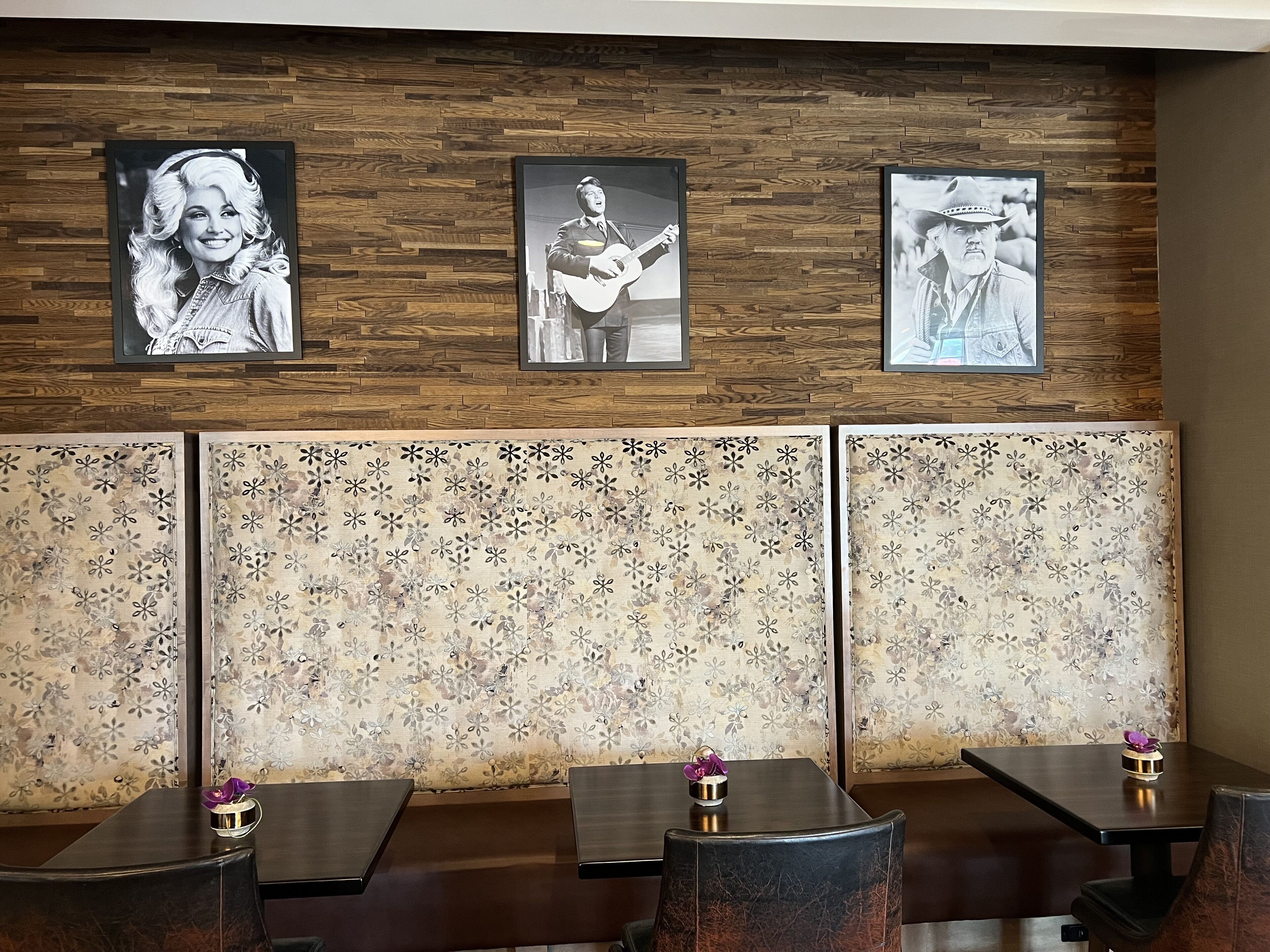 lunch and dinner served