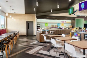 Lobby - Tru by Hilton Florence I-95 (Florence)