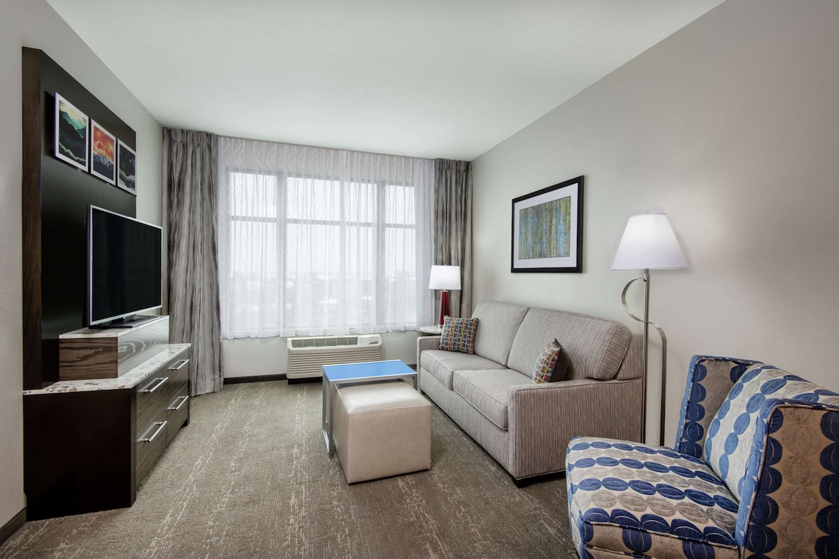 1 bedroom, desk, laptop workspace, blackout curtains