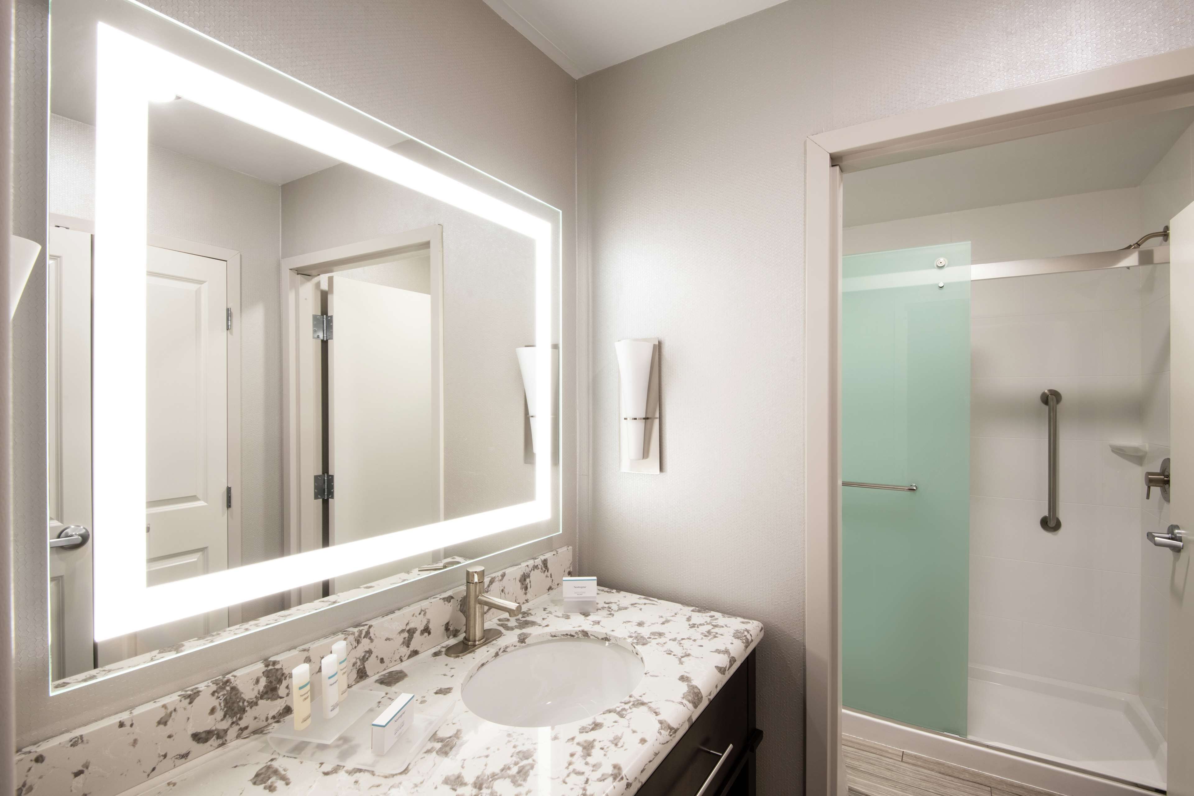 1 bedroom, desk, laptop workspace, blackout curtains