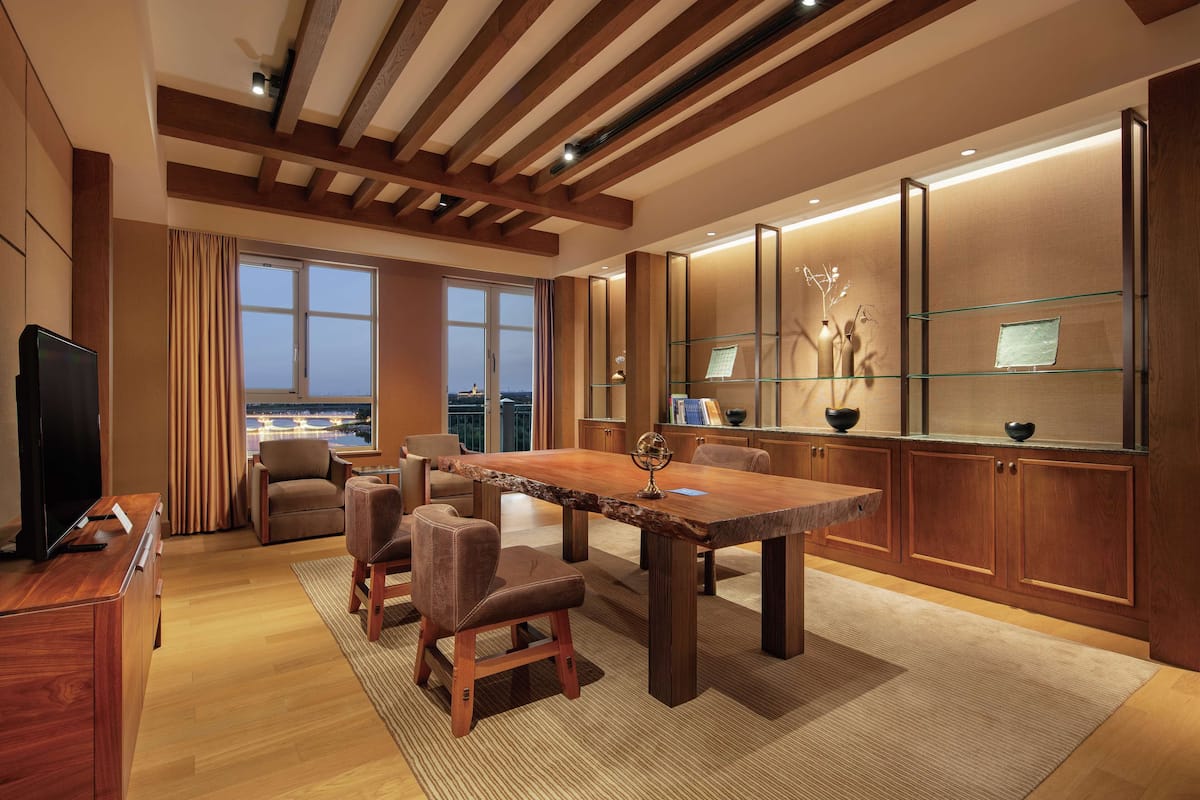 Presidential Suite, 1 Bedroom | Living area