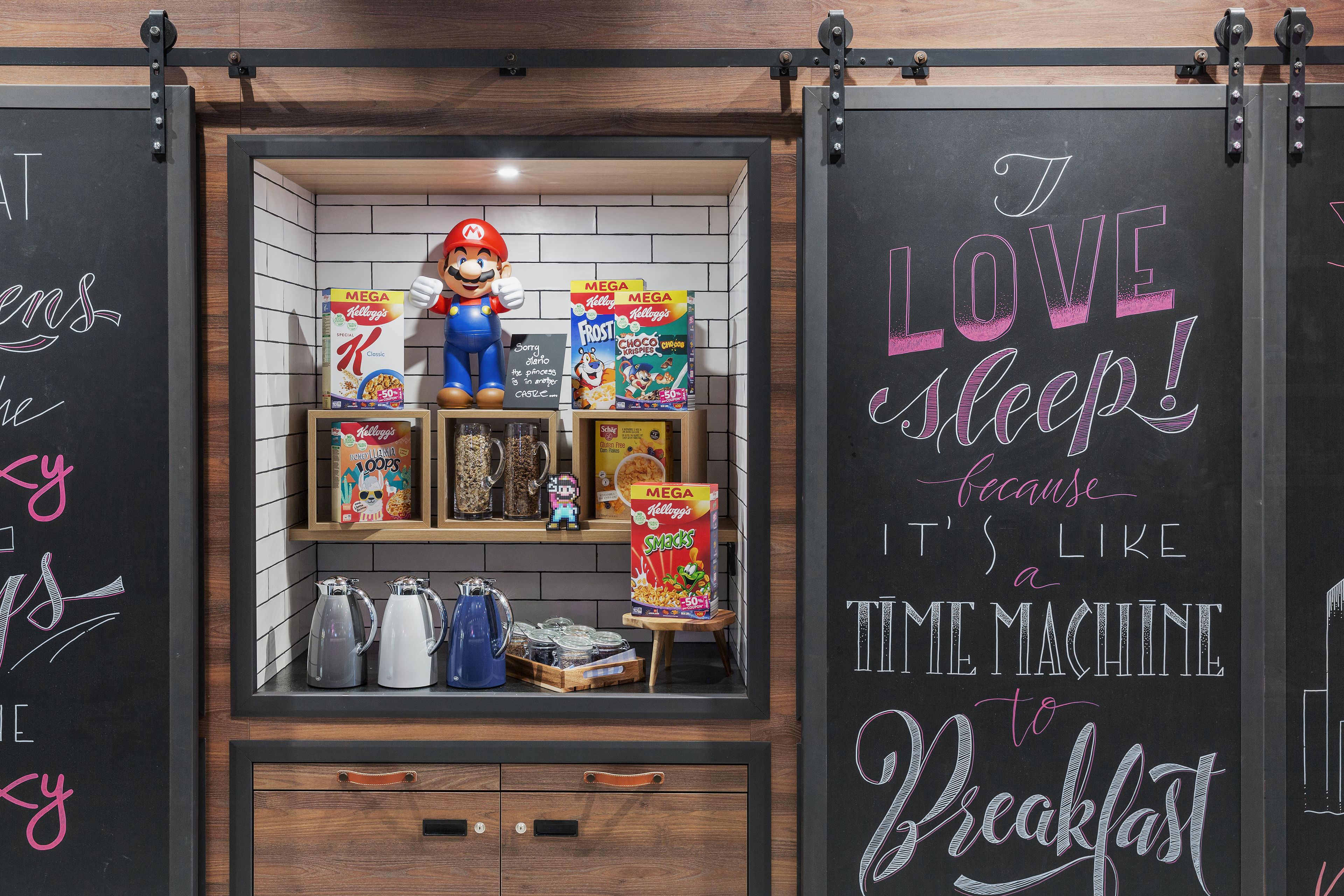 Se ofrece un desayuno continental todos los días (21 EUR por persona)