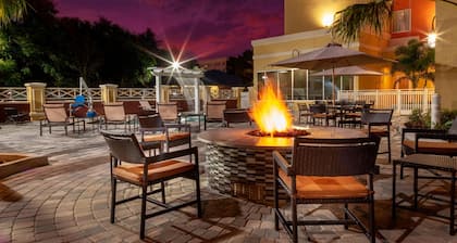 Courtyard by Marriott DeLand Historic Downtown