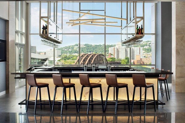 Breakfast served, Modern European cuisine - AC Hotel Pittsburgh Downtown (Pittsburgh)