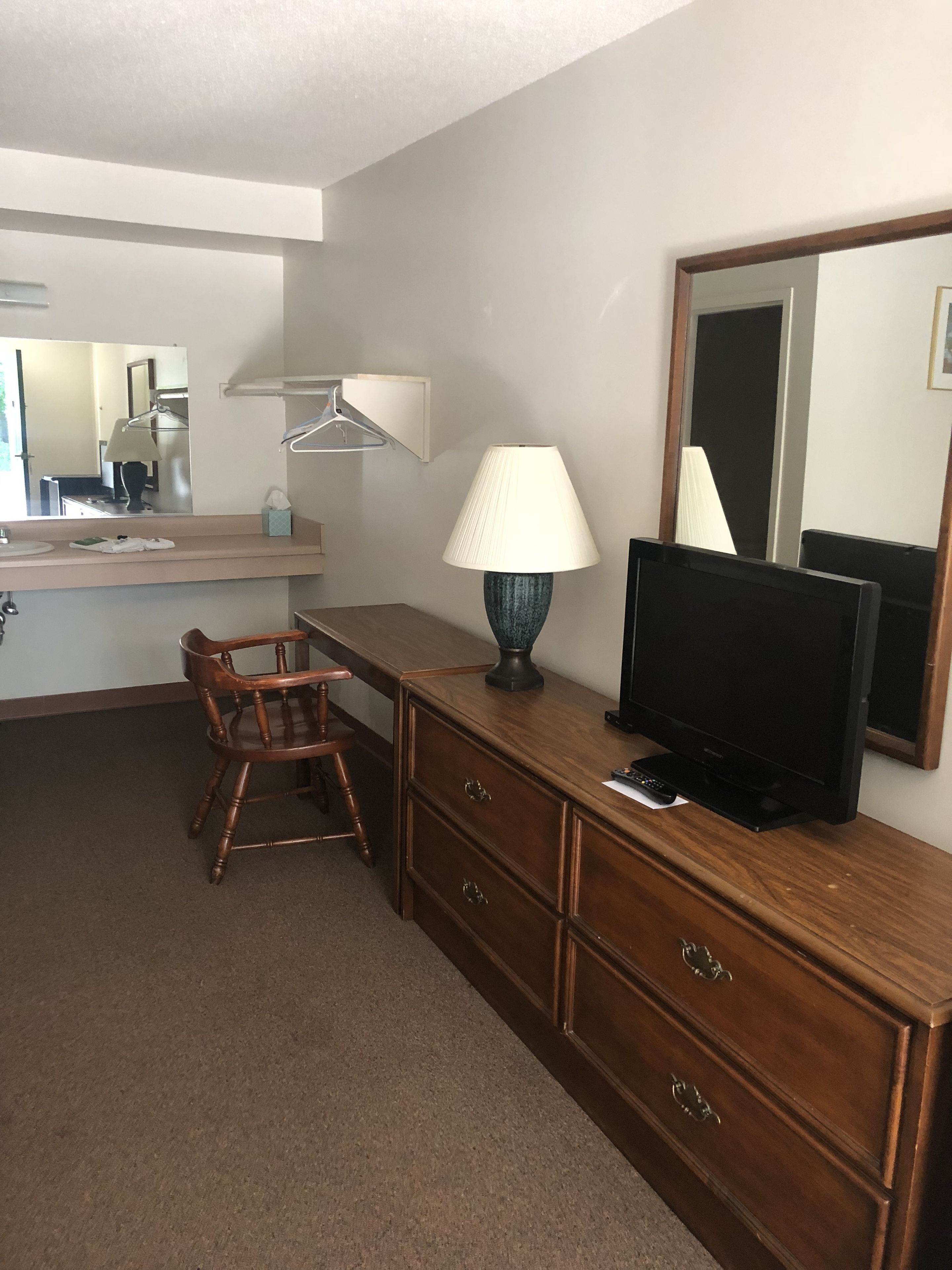 Basic Room, 2 Double Beds, Non Smoking | Room amenity