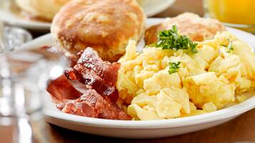 Desayuno bufé gratuito y diario