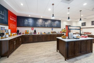 Desayuno buffet incluido todos los días 