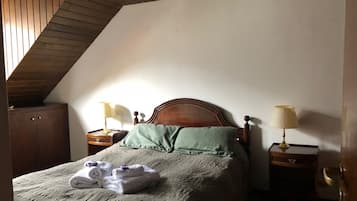 Duplex, 1 Bedroom | 1 bedroom, free cots/infant beds, free WiFi, bed sheets