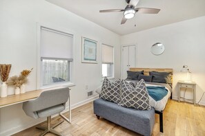 2 bedrooms, WiFi, bed sheets, wheelchair access