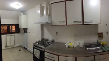 Toetasjesleilighet, 1 soverom | Eget kjøkken | Kjøleskap, mikrobølgeovn, ovn og kokeplater