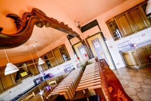 Tägliches inbegriffenes Frühstücksbuffet