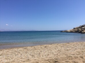 Beach nearby, sun loungers, beach towels