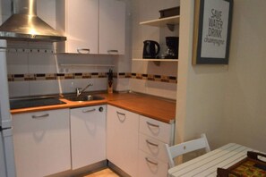 Microwave, coffee/tea maker - Apartamento El Balneario (C��diz)