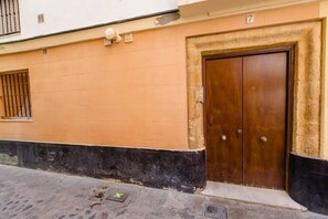 تفاصيل الفندق من الخارج