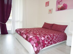 1 bedroom, free WiFi, bed sheets