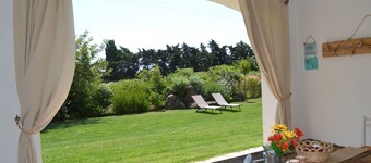 chalet avec piscine à la campagne à quelques pas de la mer