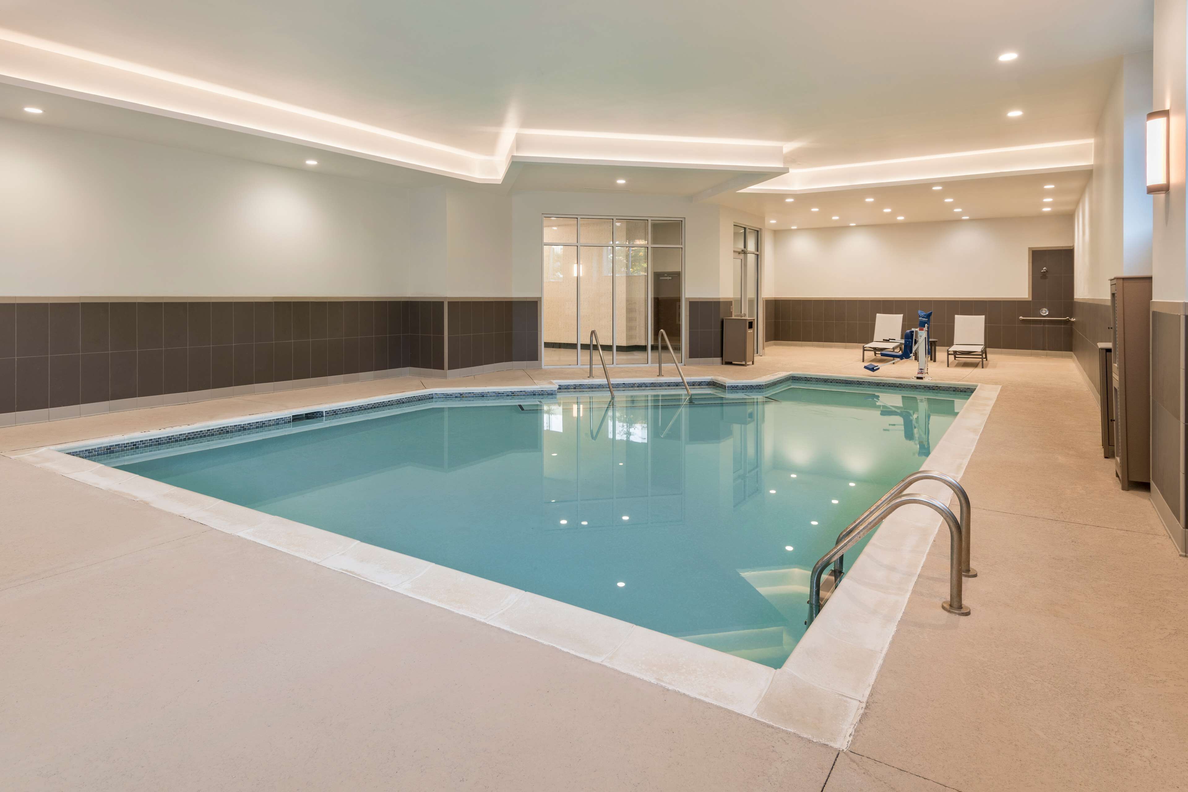 indoor pool, pool loungers