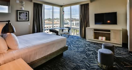 Hyatt Place Greenville Downtown