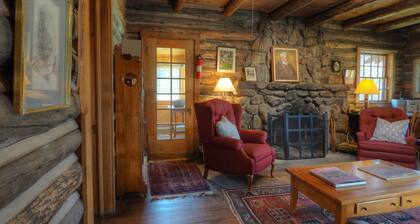 Maccracken Stead -- Ev #3259 2 Bedroom Cabin by RedAwning