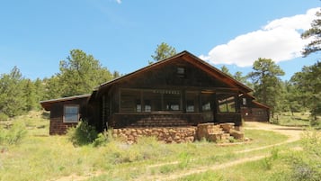 Cabin, 2 Bedrooms | Exterior