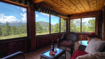 Cabin, 2 Bedrooms | Terrace/patio