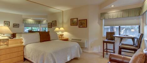 Iron/ironing board, Internet, bed sheets