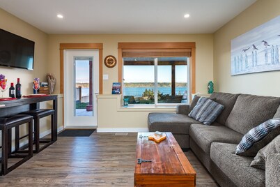 Pier View Suite, Stunning Ocean View.