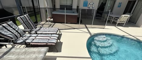 Piscine extérieure, piscine chauffée