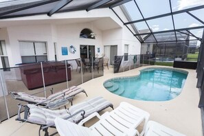 Piscine extérieure, piscine chauffée