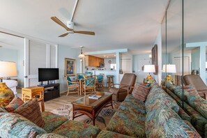 TV, stereo - Newly remodeled oceanfront condo with pool, lanai & private W/D - near beach (Lahaina)