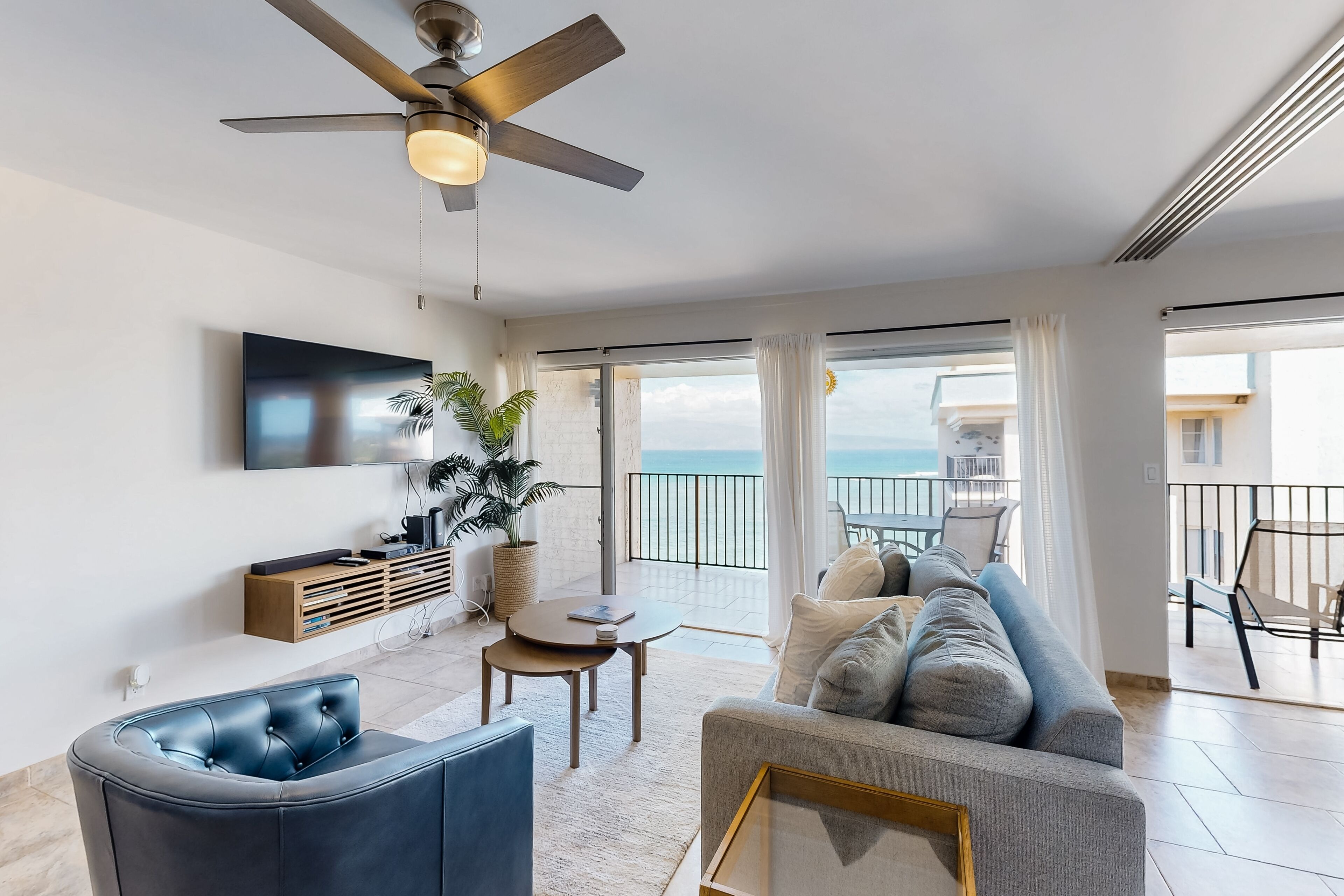 TV, DVD player, books, stereo